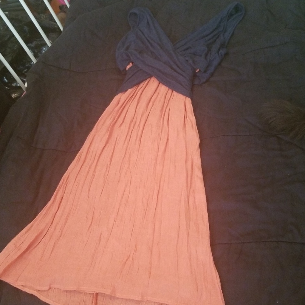 Dress - Picture 3 of 3
